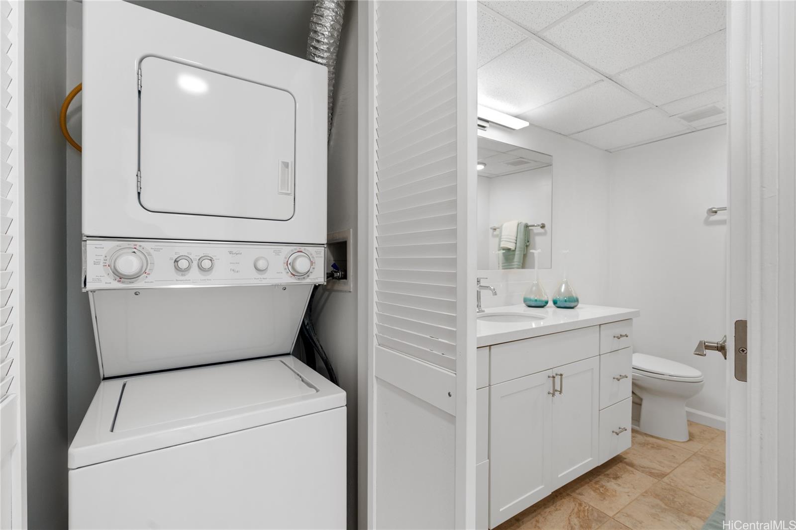 Yacht Harbor Towers condo # 1101, Honolulu, Hawaii - photo 19 of 25