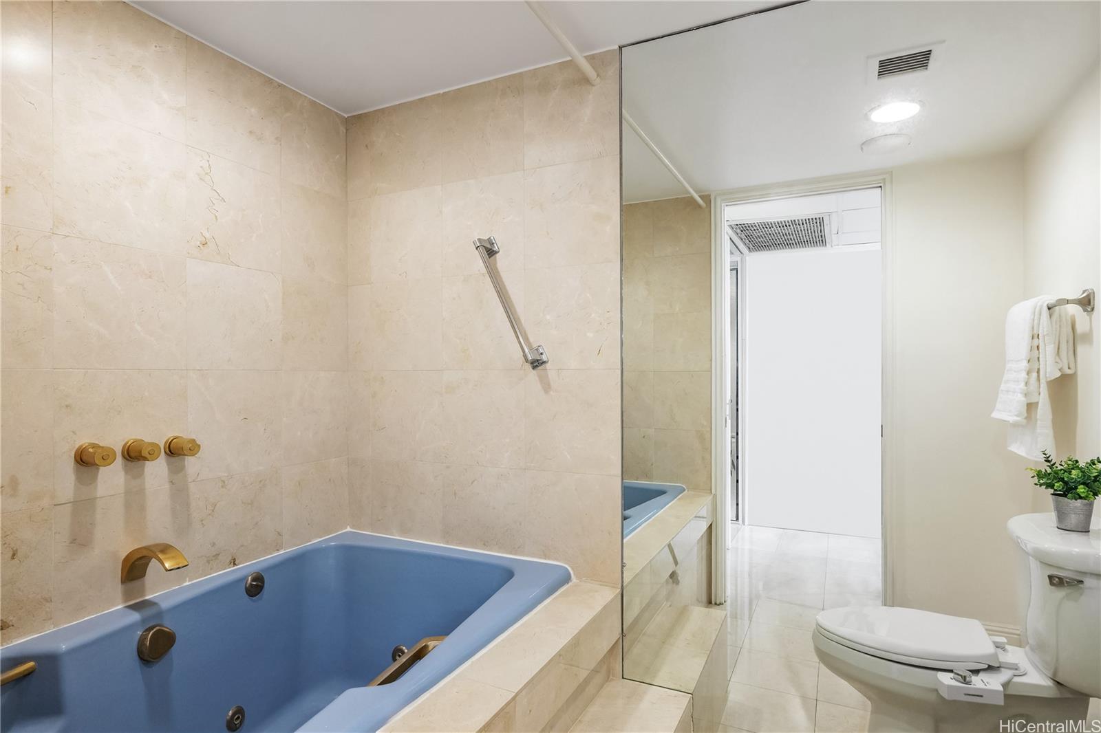 Yacht Harbor Towers condo # 1201, Honolulu, Hawaii - photo 14 of 25