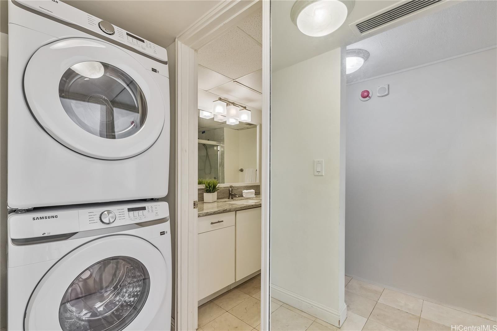 Yacht Harbor Towers condo # 1201, Honolulu, Hawaii - photo 18 of 25