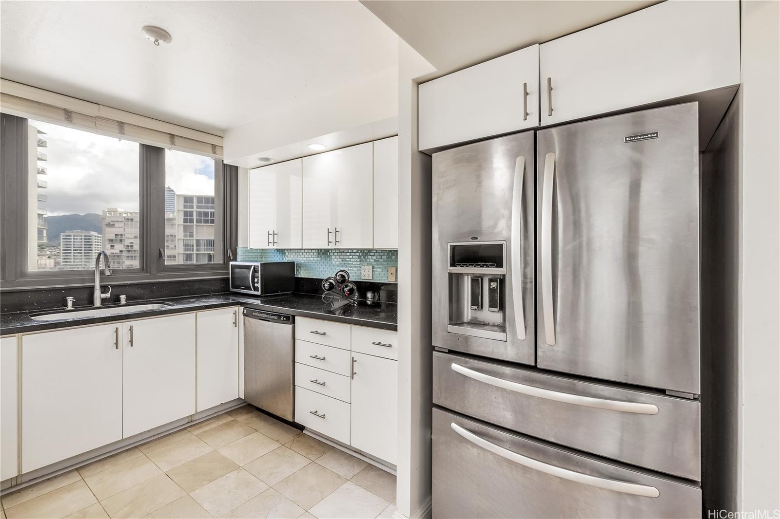 Yacht Harbor Towers condo # 1201, Honolulu, Hawaii - photo 8 of 25