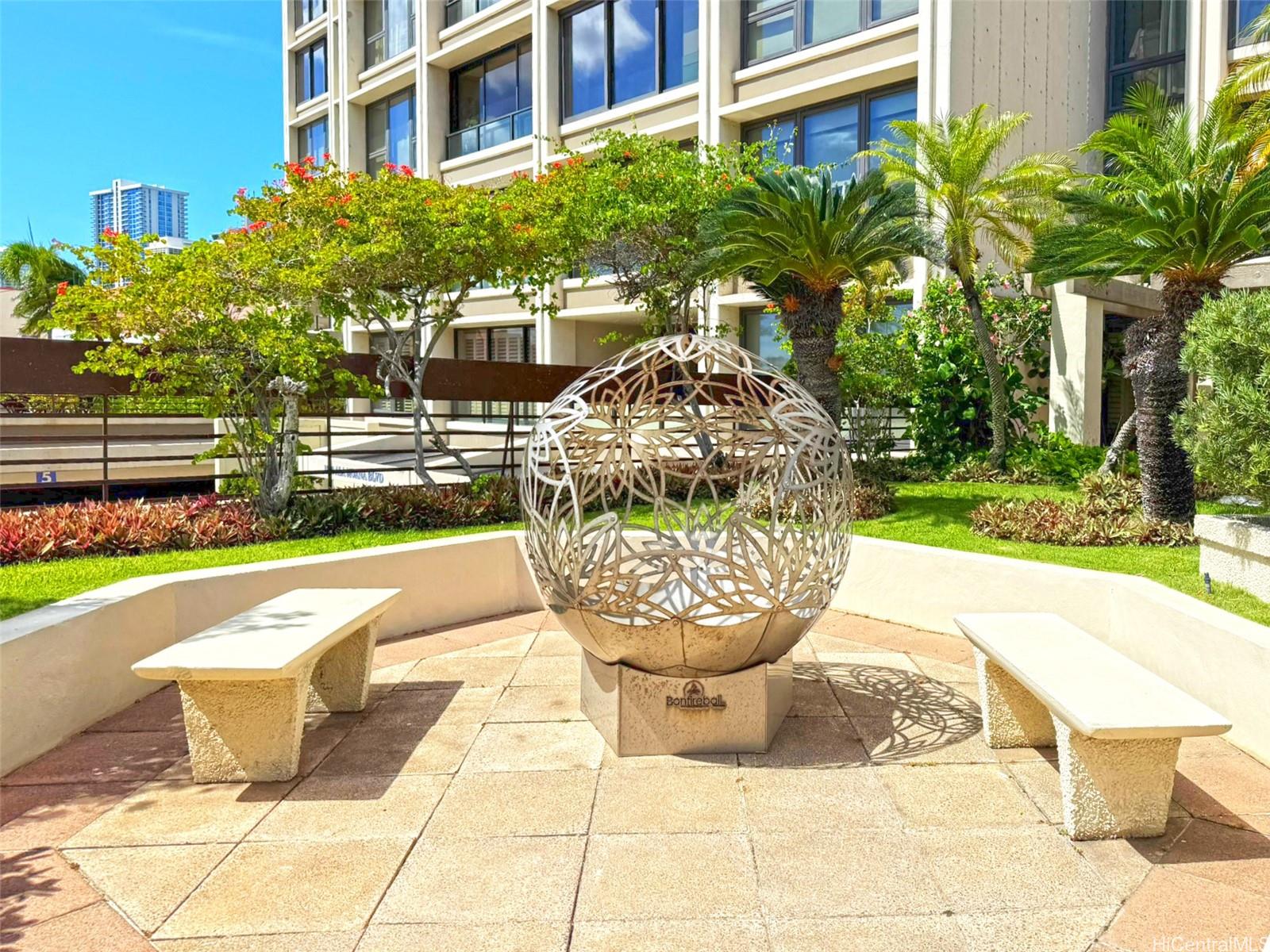 Yacht Harbor Towers condo # 1501, Honolulu, Hawaii - photo 23 of 25