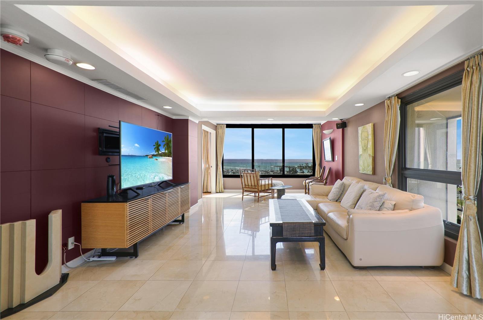 Yacht Harbor Towers condo # 1501, Honolulu, Hawaii - photo 5 of 25