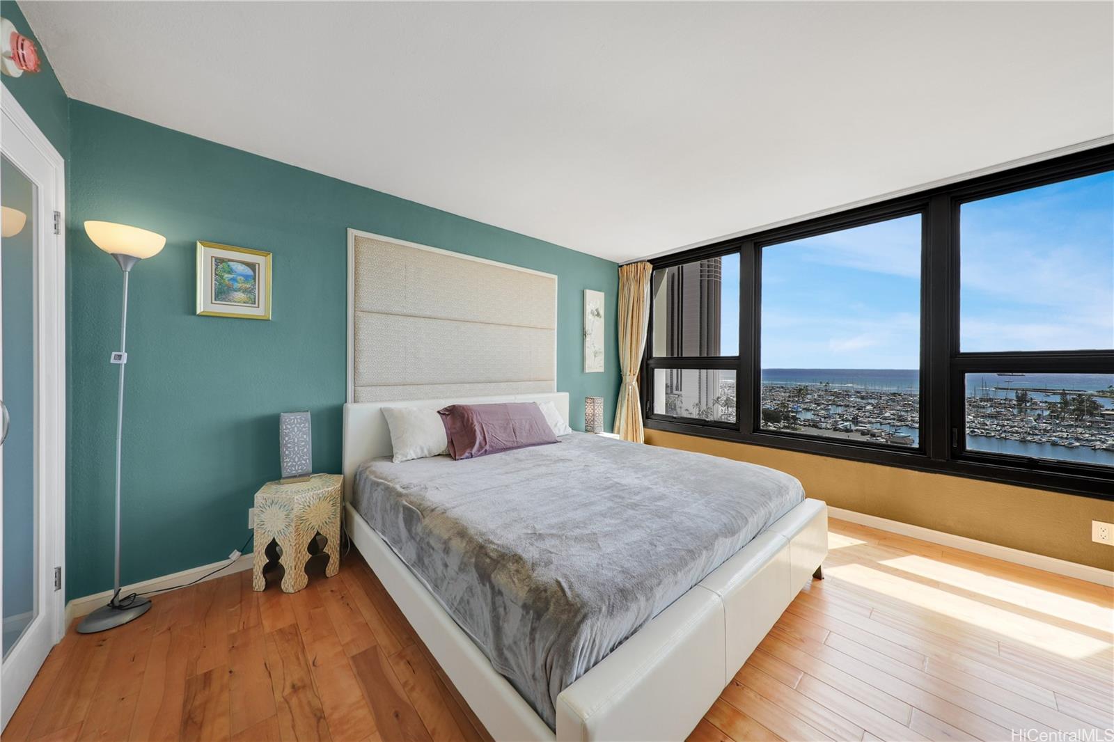 Yacht Harbor Towers condo # 1501, Honolulu, Hawaii - photo 9 of 25