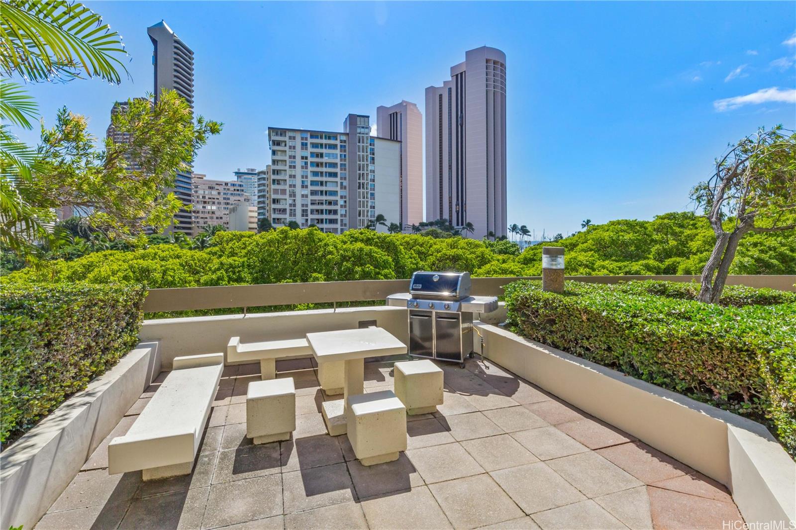 Yacht Harbor Towers condo # 1611, Honolulu, Hawaii - photo 19 of 24