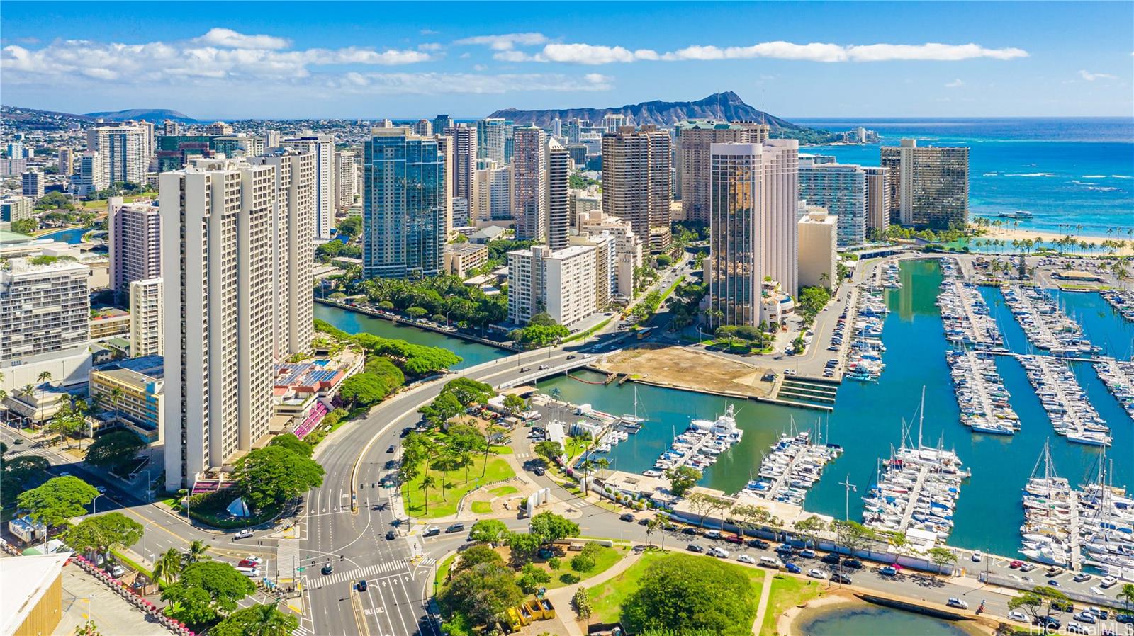 Yacht Harbor Towers condo # 1611, Honolulu, Hawaii - photo 21 of 24