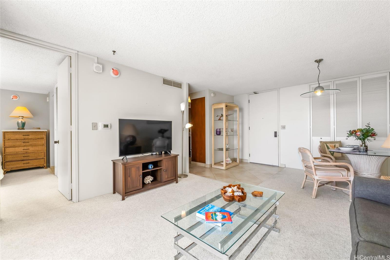 Yacht Harbor Towers condo # 1709, Honolulu, Hawaii - photo 9 of 25