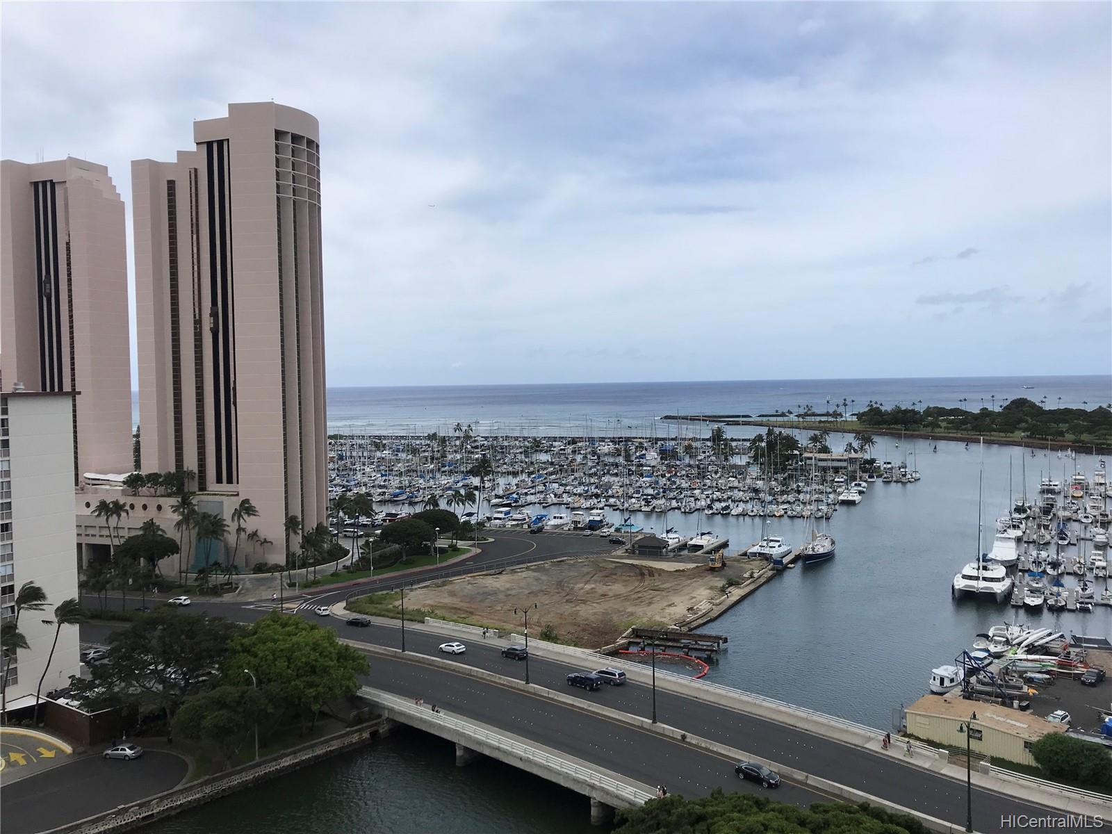 Yacht Harbor Towers condo # 1809, Honolulu, Hawaii - photo 4 of 24