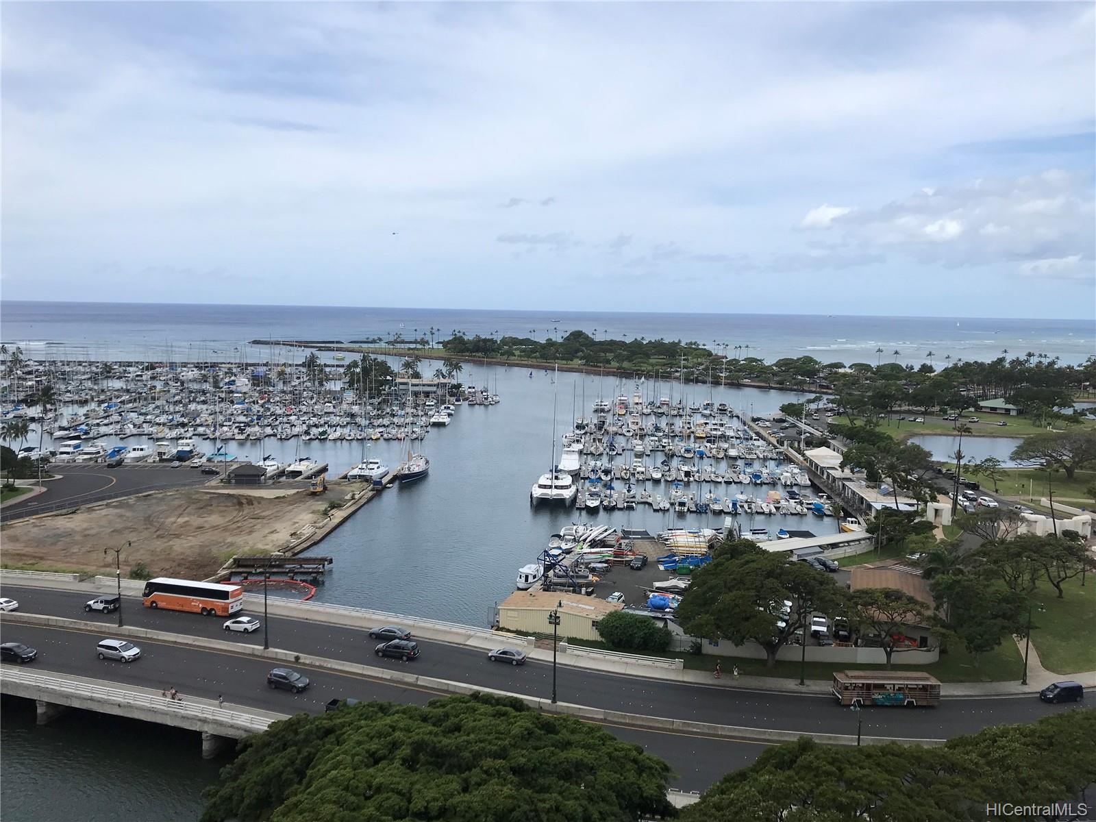 Yacht Harbor Towers condo # 1809, Honolulu, Hawaii - photo 5 of 24