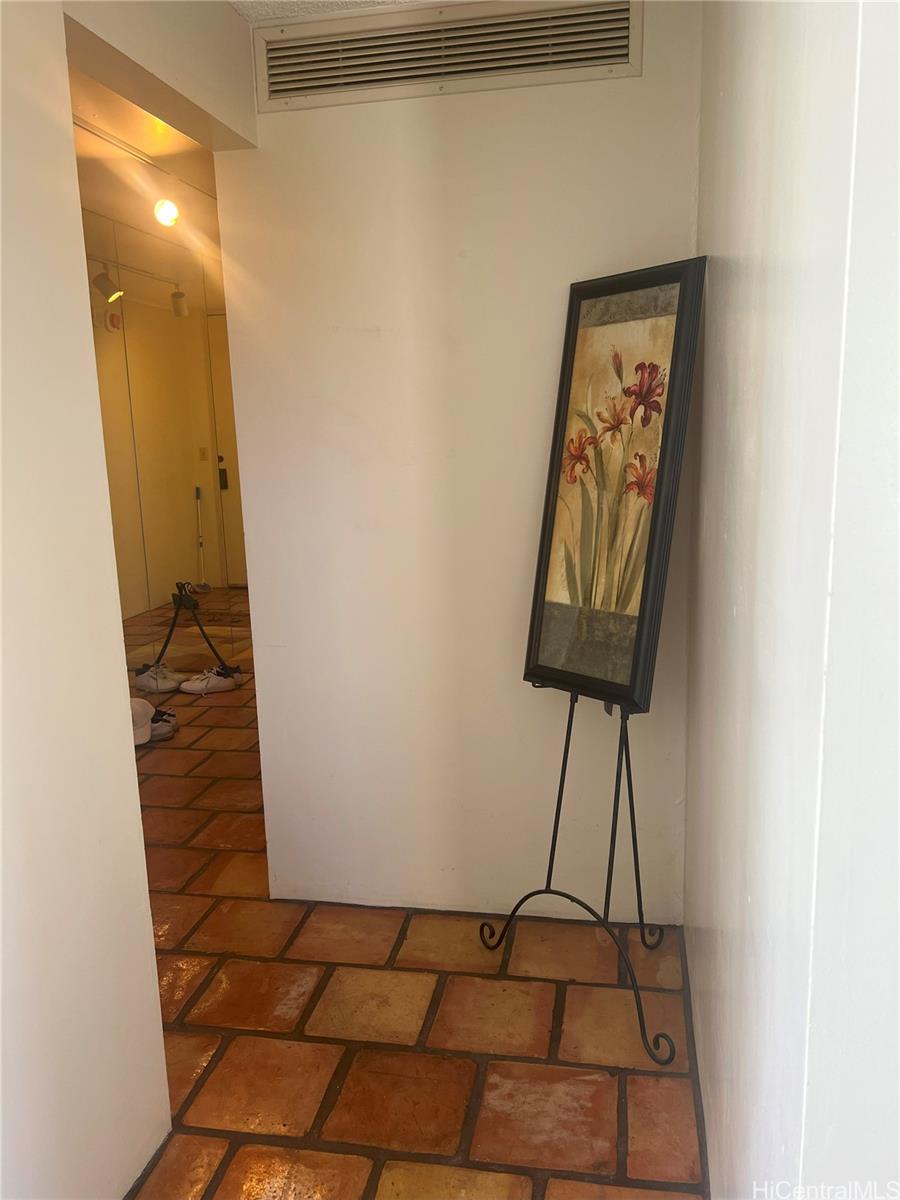 Yacht Harbor Towers condo # 1901, Honolulu, Hawaii - photo 13 of 21