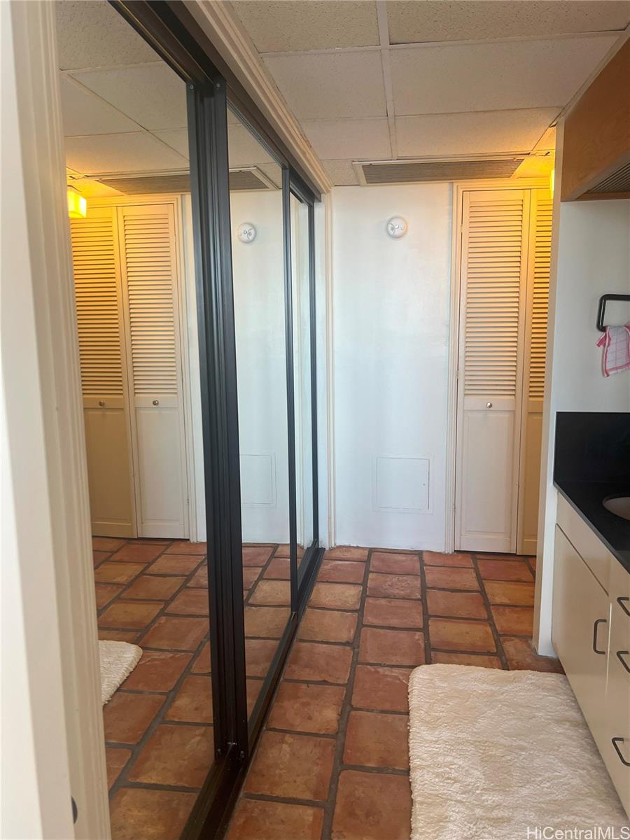 Yacht Harbor Towers condo # 1901, Honolulu, Hawaii - photo 16 of 21