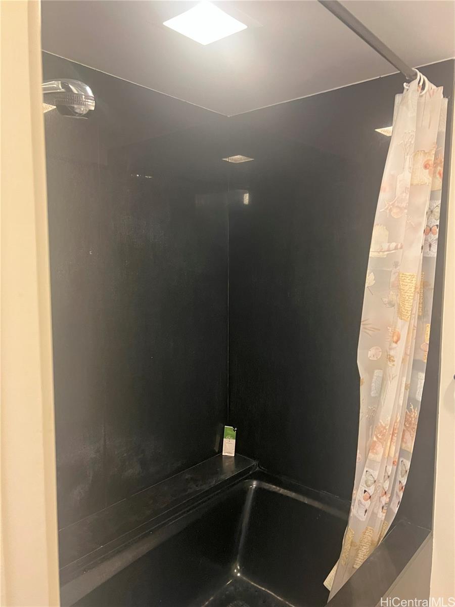 Yacht Harbor Towers condo # 1901, Honolulu, Hawaii - photo 17 of 21