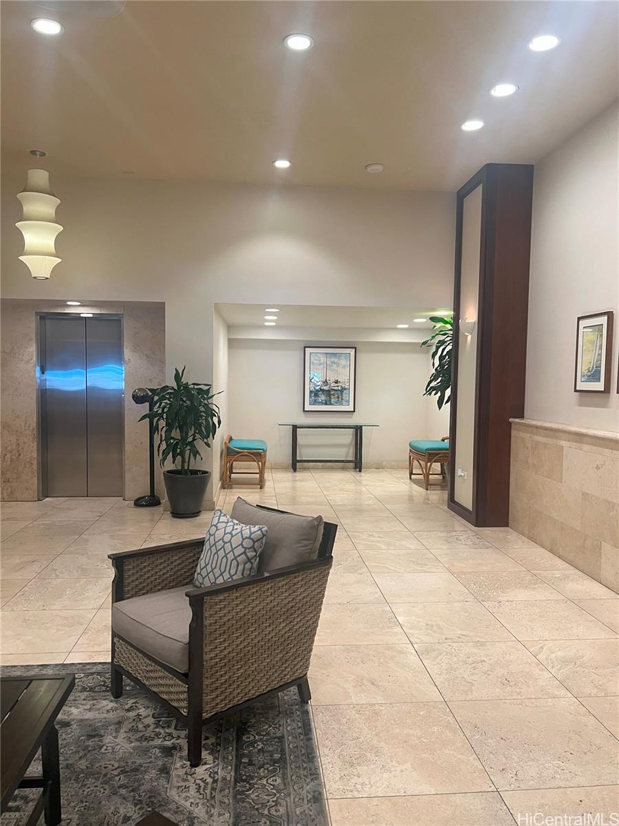 Yacht Harbor Towers condo # 1901, Honolulu, Hawaii - photo 20 of 21