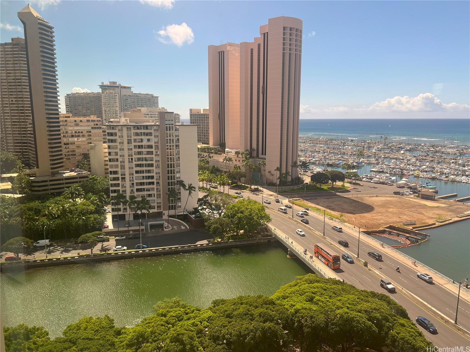 Yacht Harbor Towers condo # 1901, Honolulu, Hawaii - photo 6 of 21