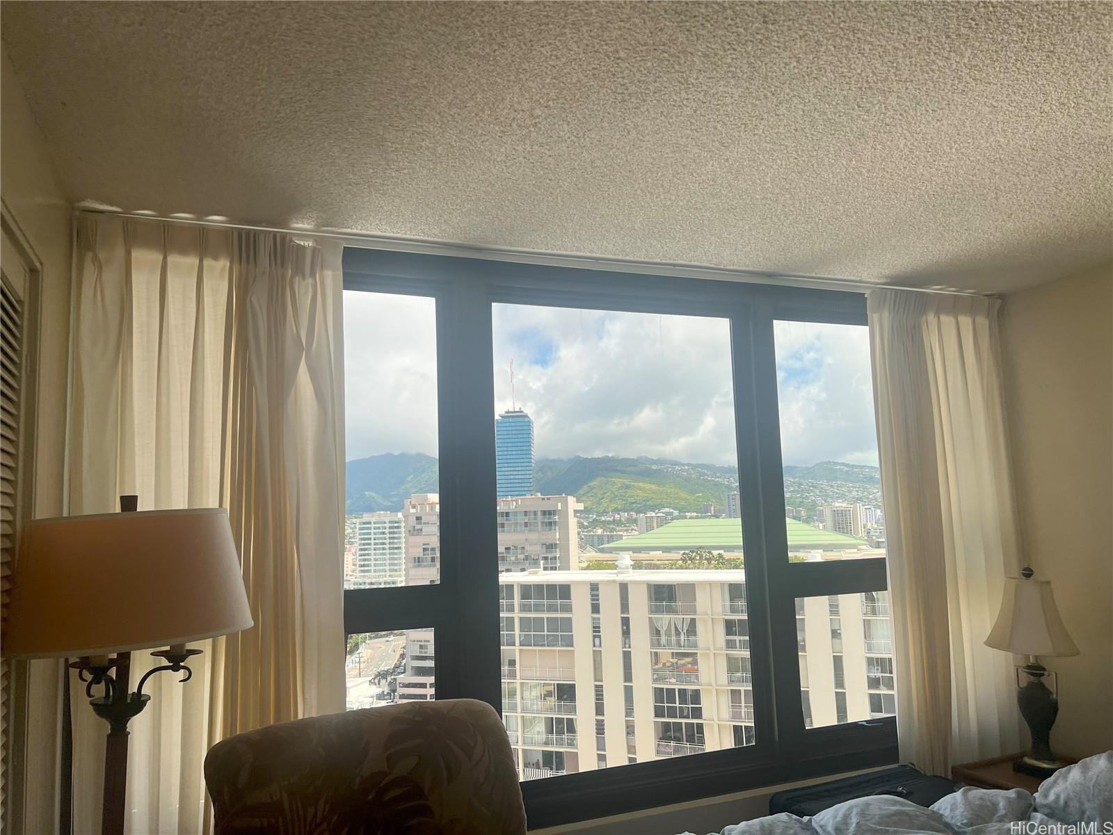 Yacht Harbor Towers condo # 1901, Honolulu, Hawaii - photo 8 of 21