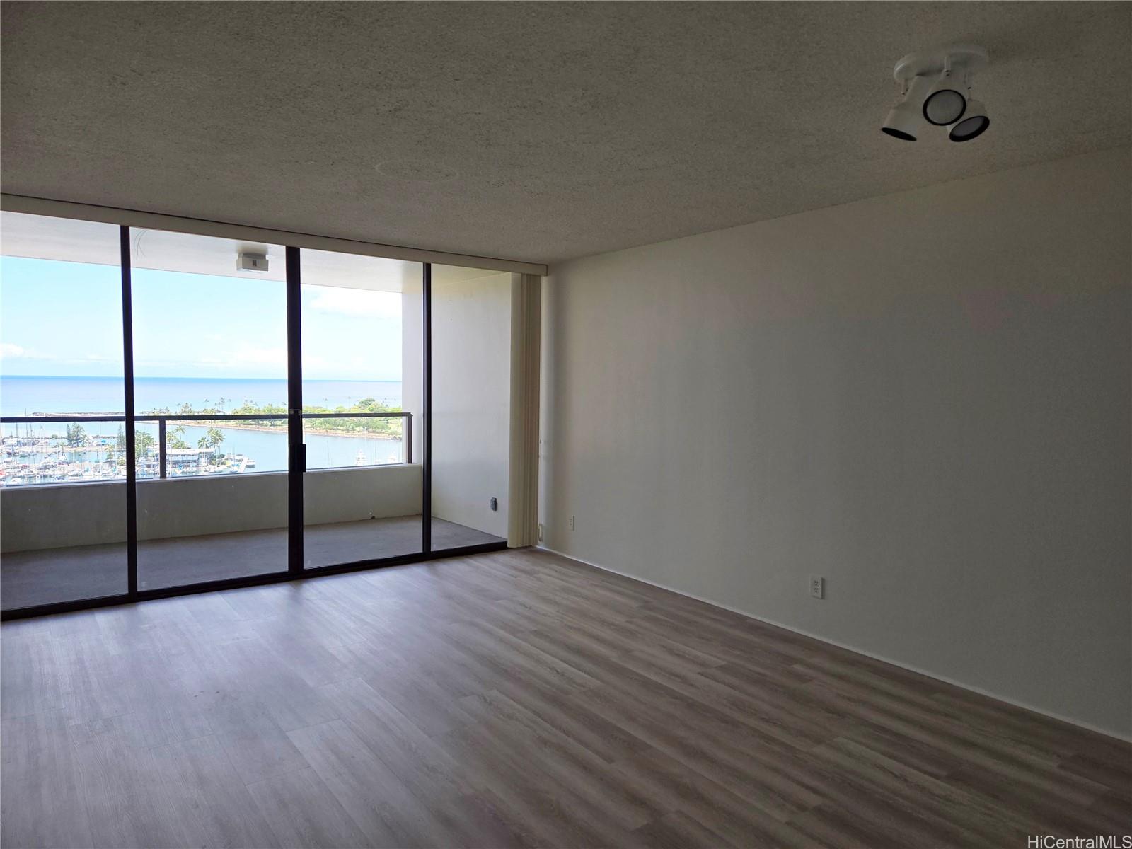 1650 Ala Moana Blvd Honolulu - Rental - photo 2 of 22