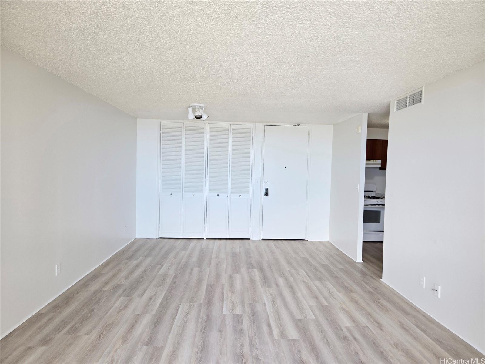 1650 Ala Moana Blvd Honolulu - Rental - photo 4 of 22