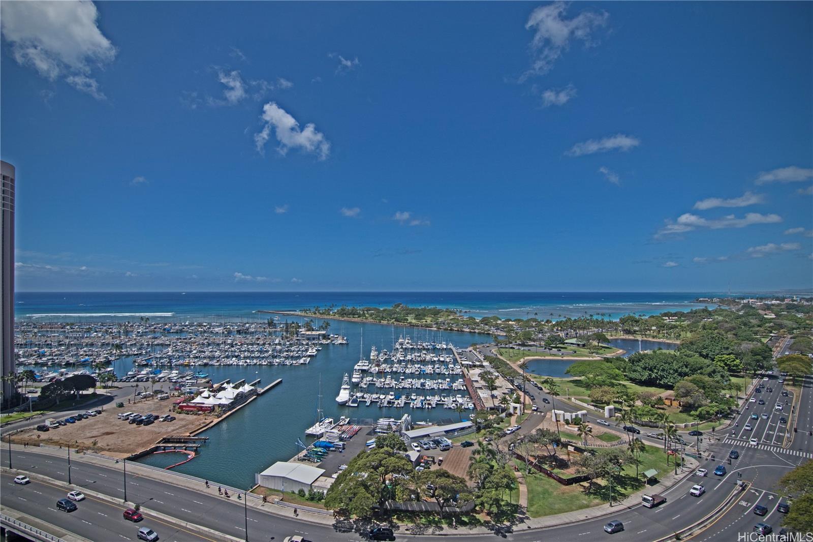 Yacht Harbor Towers condo # 2101, Honolulu, Hawaii - photo 19 of 25