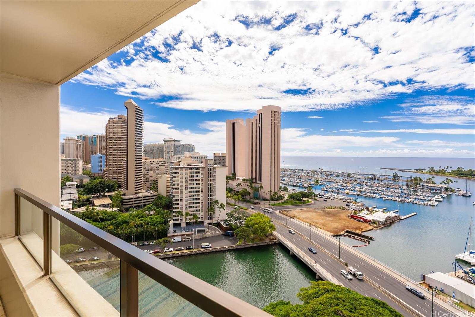 Yacht Harbor Towers condo # 2105, Honolulu, Hawaii - photo 12 of 20