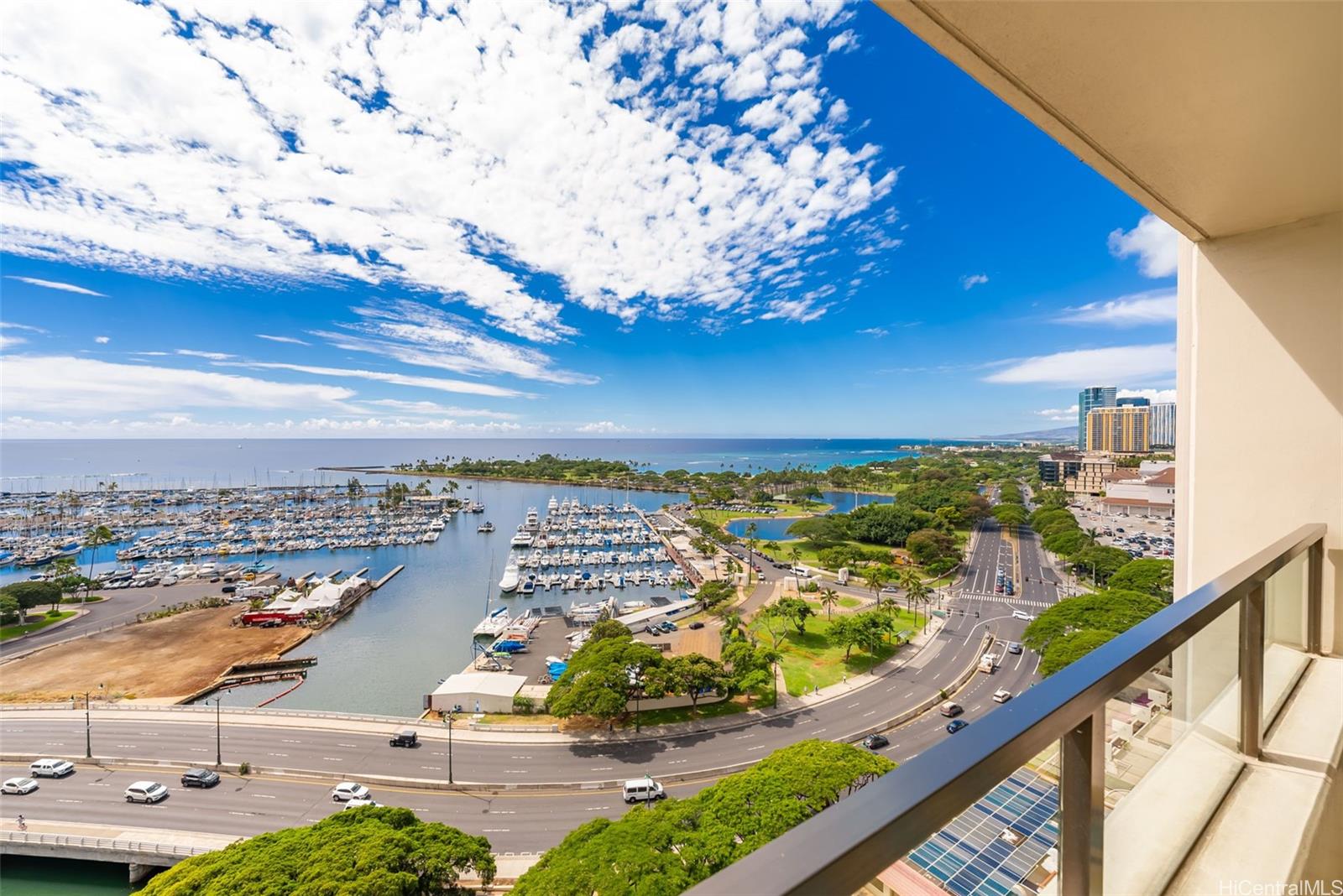 Yacht Harbor Towers condo # 2105, Honolulu, Hawaii - photo 13 of 20