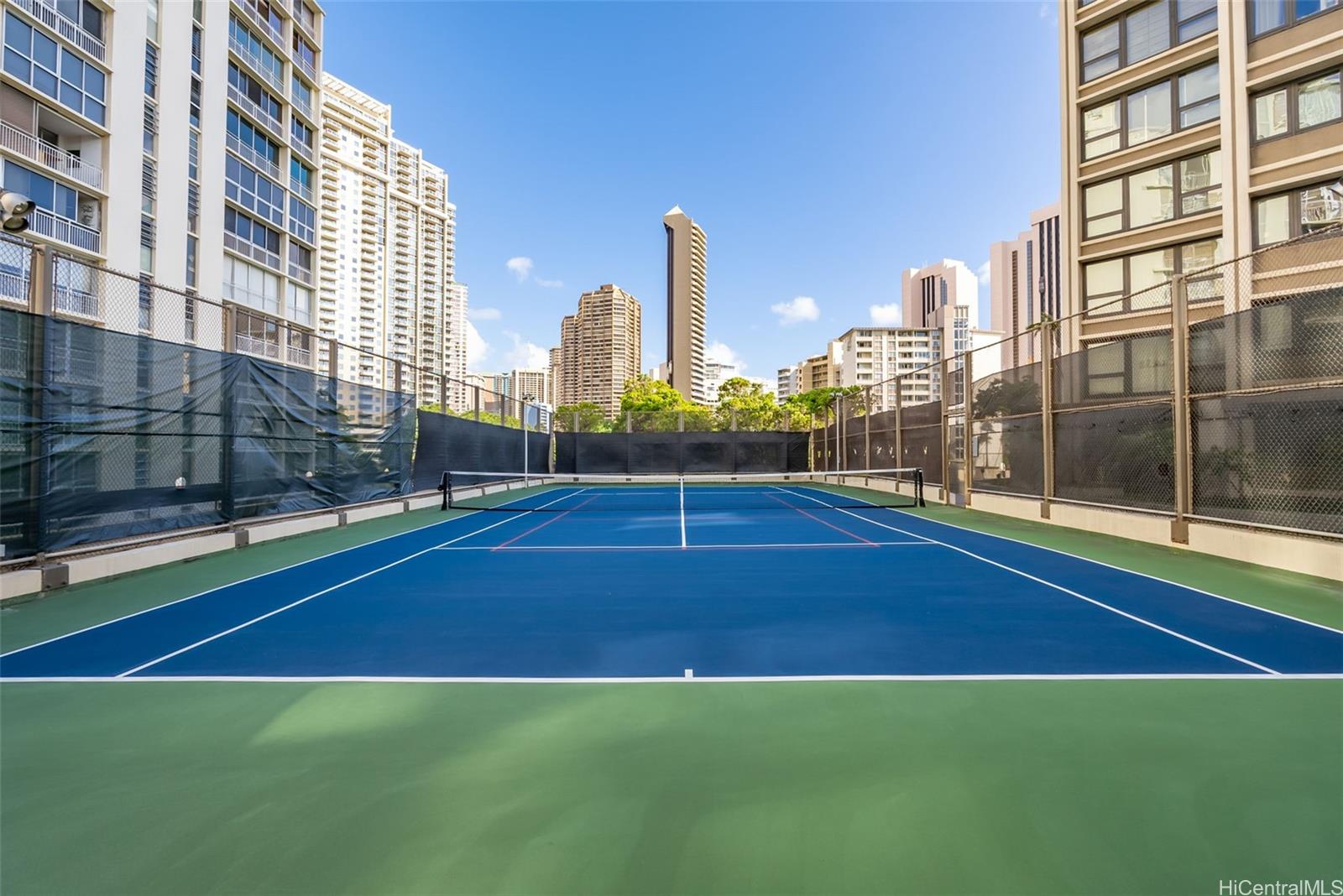 Yacht Harbor Towers condo # 2105, Honolulu, Hawaii - photo 16 of 20