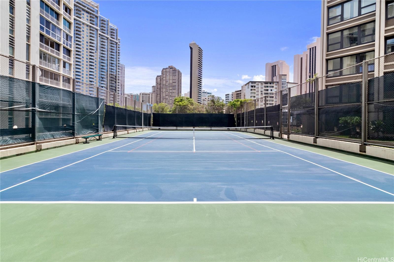 Yacht Harbor Towers condo # 2211, Honolulu, Hawaii - photo 23 of 25