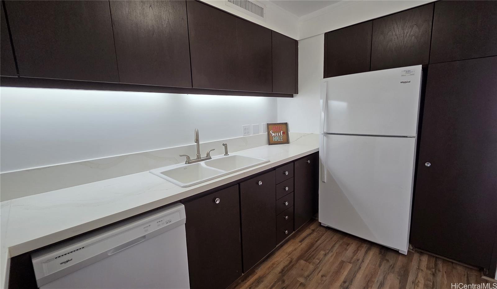 1650 Ala Moana Blvd Honolulu - Rental - photo 3 of 25