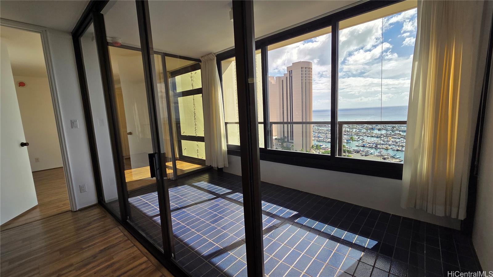 1650 Ala Moana Blvd Honolulu - Rental - photo 7 of 25