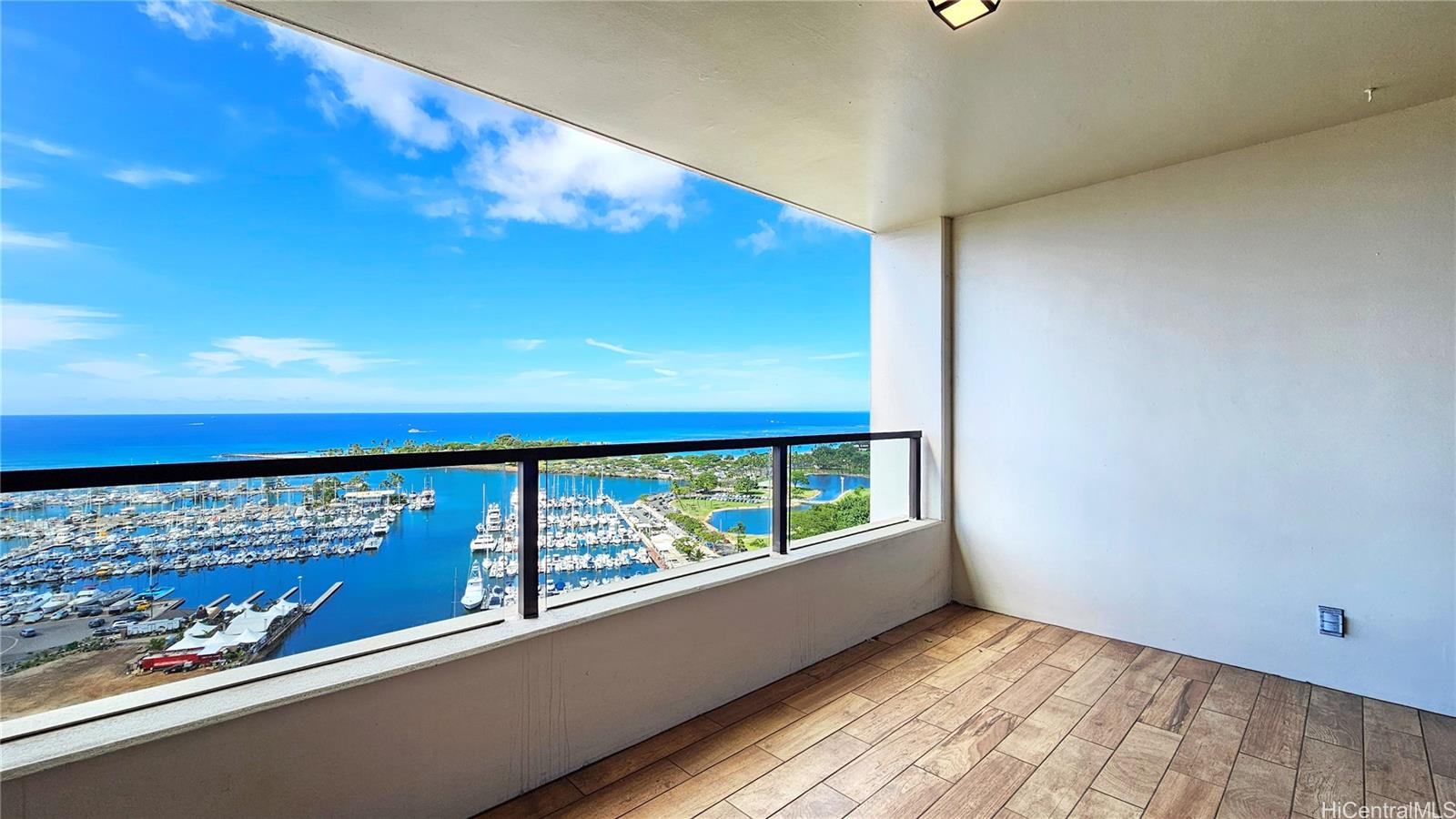 Yacht Harbor Towers condo # 2407, Honolulu, Hawaii - photo 8 of 24