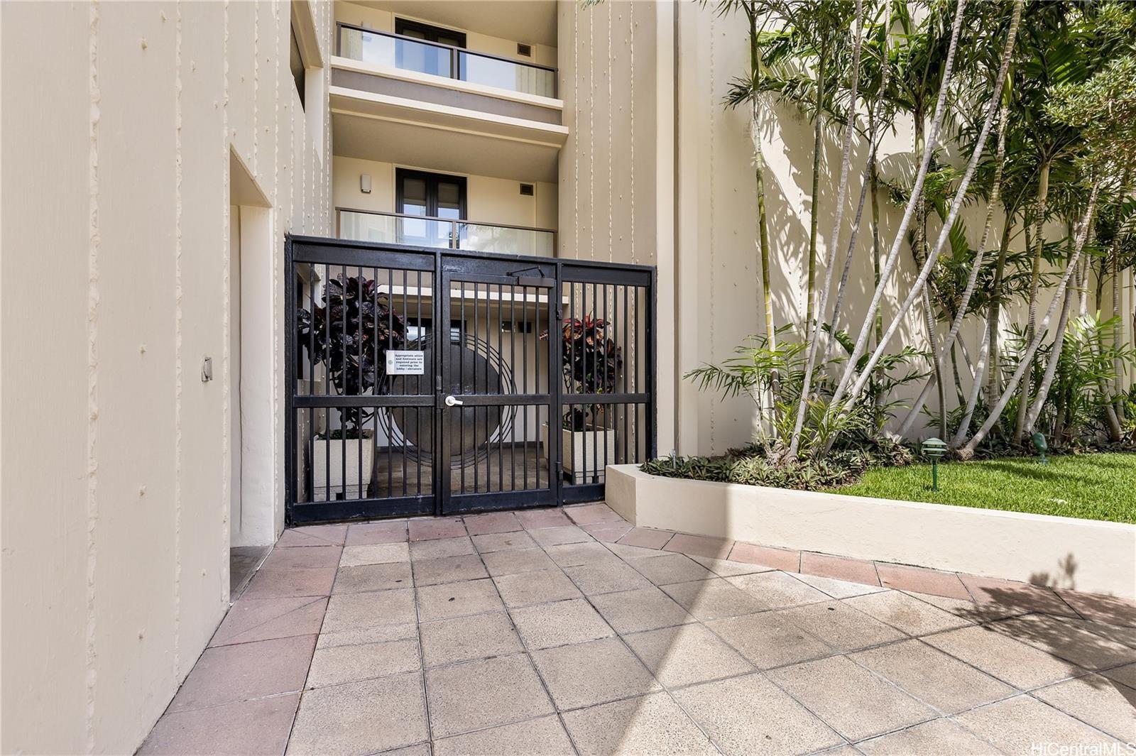 Yacht Harbor Towers condo # 2411, Honolulu, Hawaii - photo 22 of 24