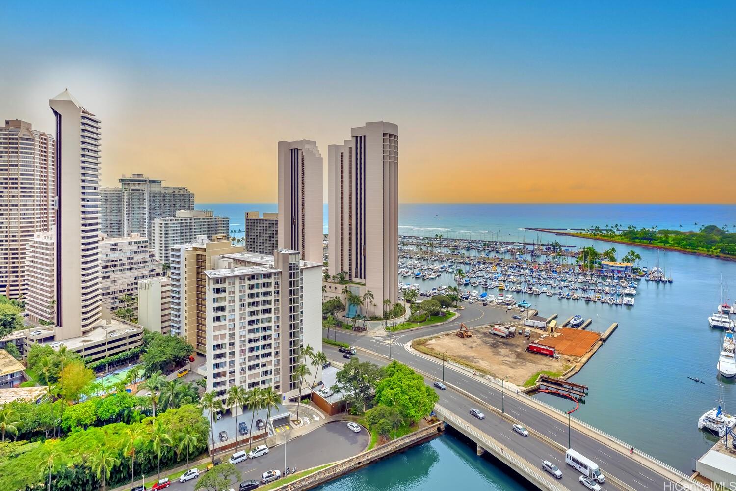 Yacht Harbor Towers condo # 2611, Honolulu, Hawaii - photo 24 of 25