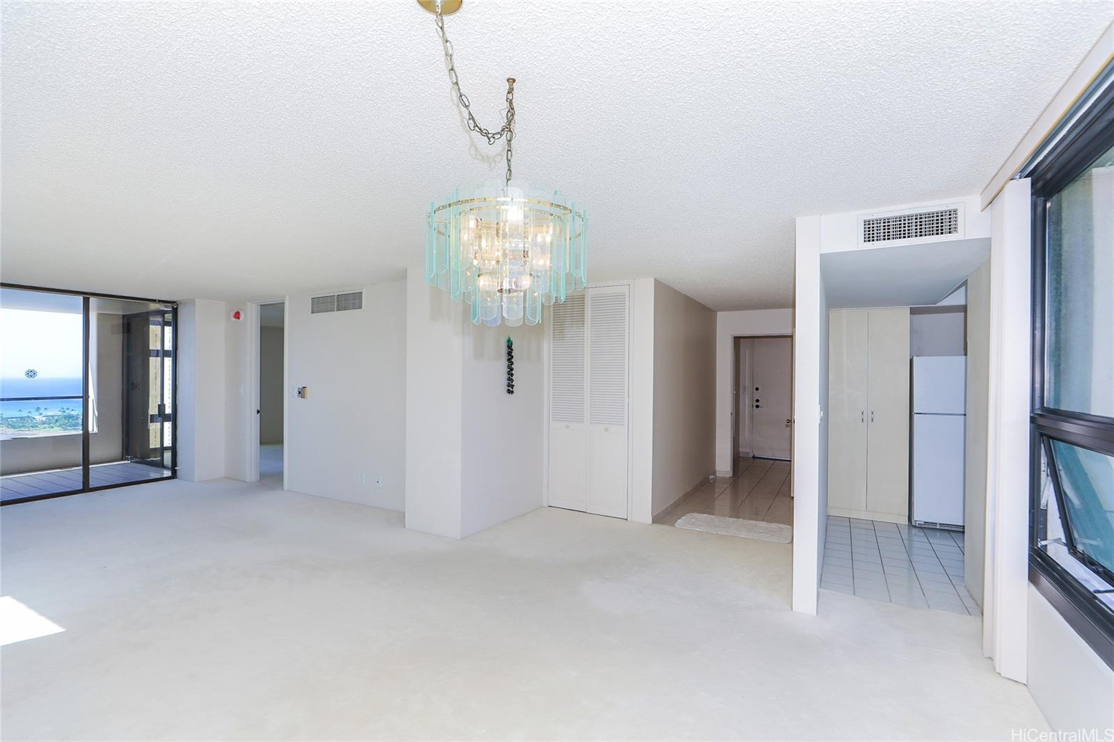 Yacht Harbor Towers condo # 2611, Honolulu, Hawaii - photo 7 of 25