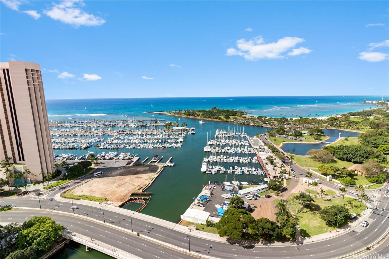 Yacht Harbor Towers condo # 3107, Honolulu, Hawaii - photo 6 of 20