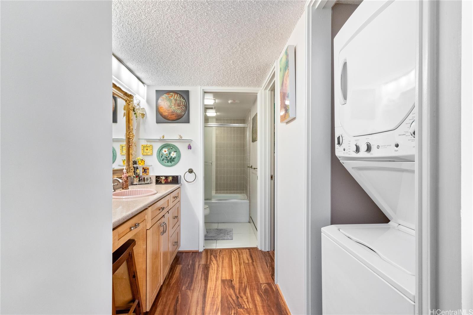 Yacht Harbor Towers condo # 3107, Honolulu, Hawaii - photo 8 of 20