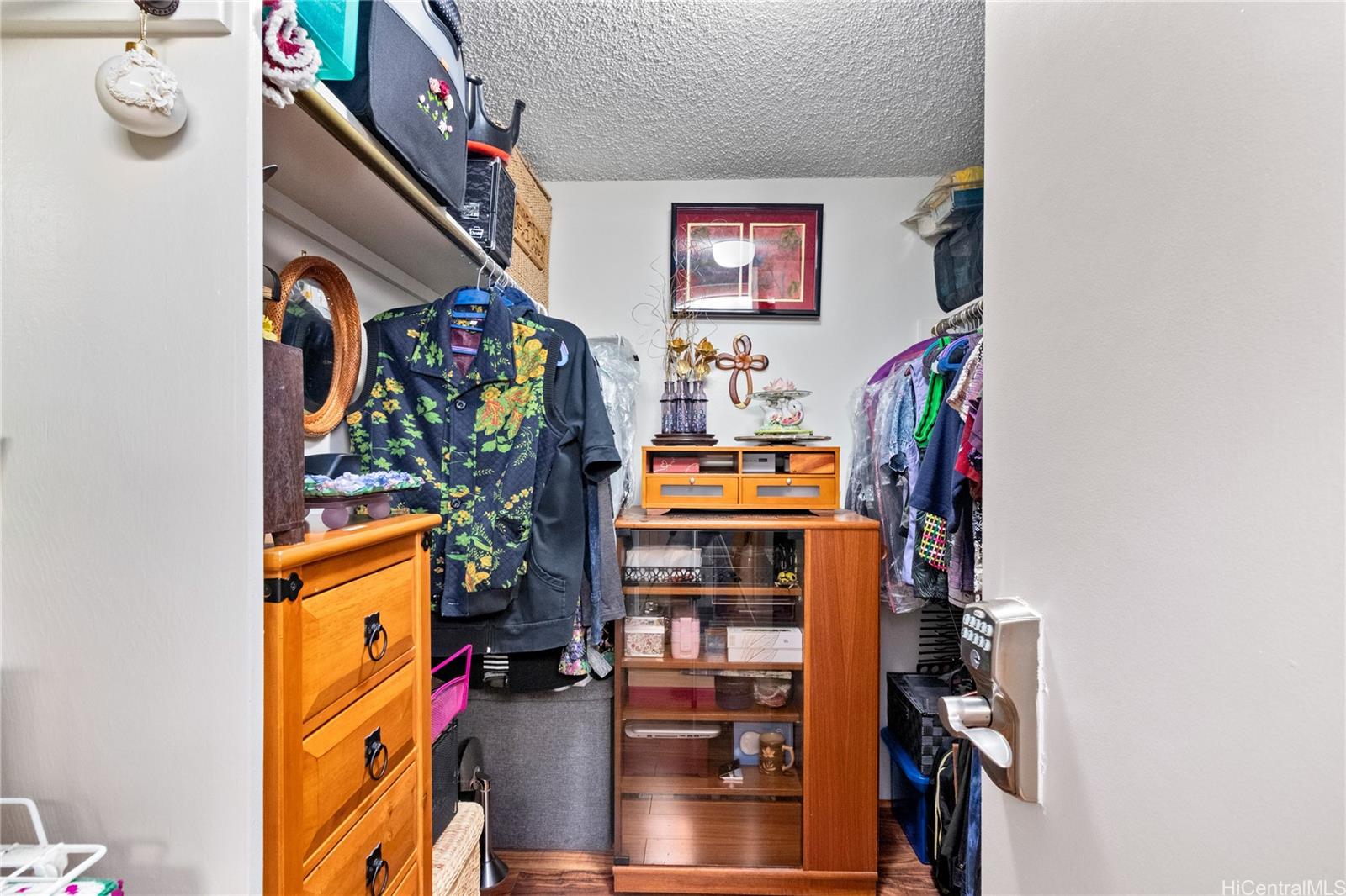 Yacht Harbor Towers condo # 3107, Honolulu, Hawaii - photo 9 of 20