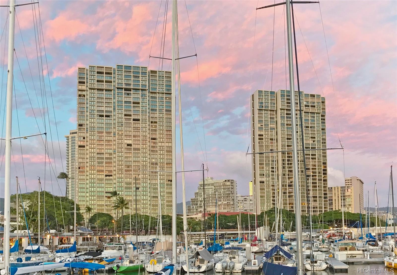 Yacht Harbor Towers condo # 3205, Honolulu, Hawaii - photo 22 of 22