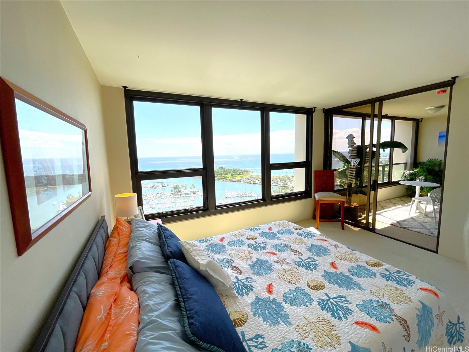 Yacht Harbor Towers condo # 3405, Honolulu, Hawaii - photo 12 of 24