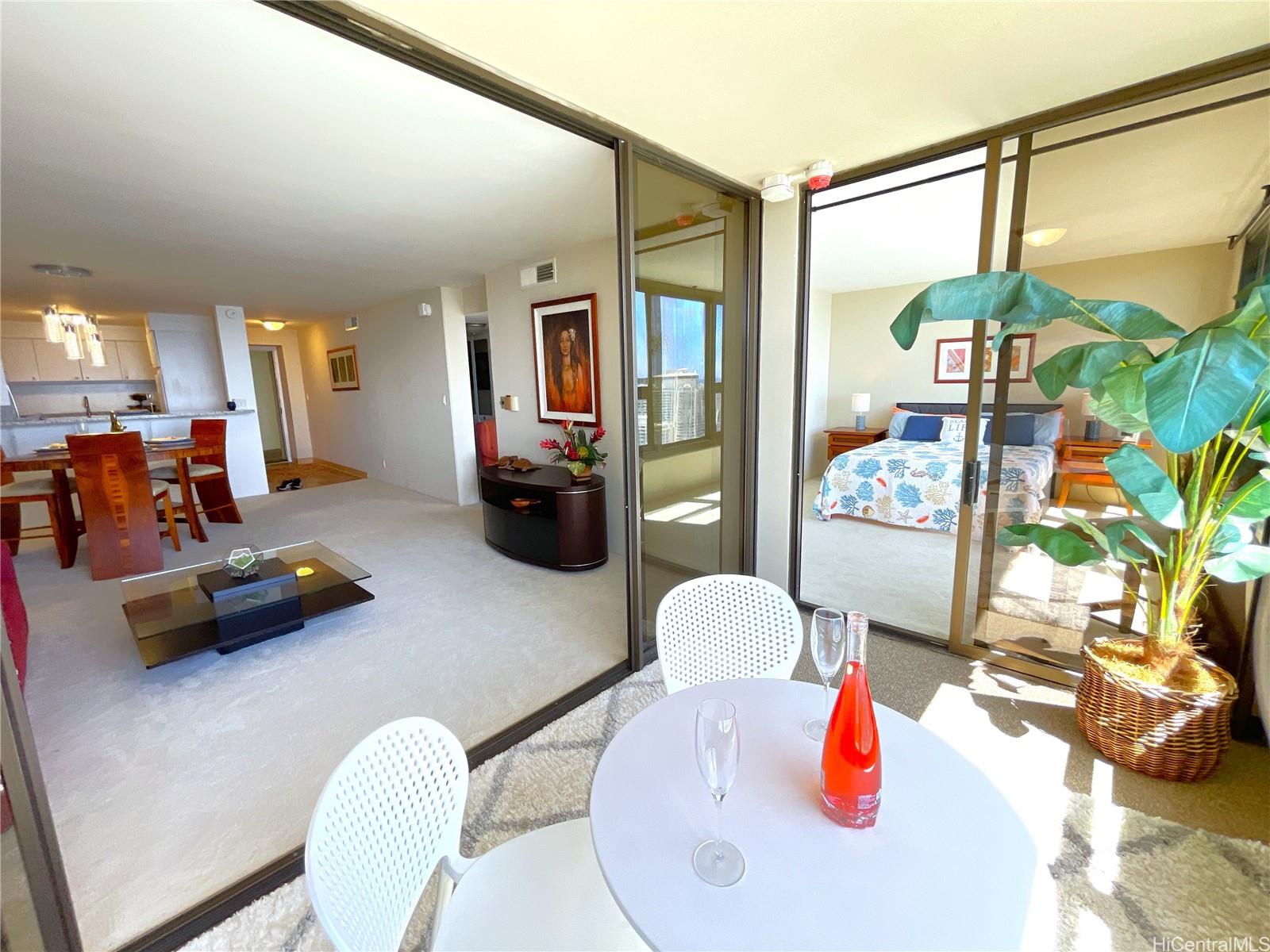 Yacht Harbor Towers condo # 3405, Honolulu, Hawaii - photo 3 of 23