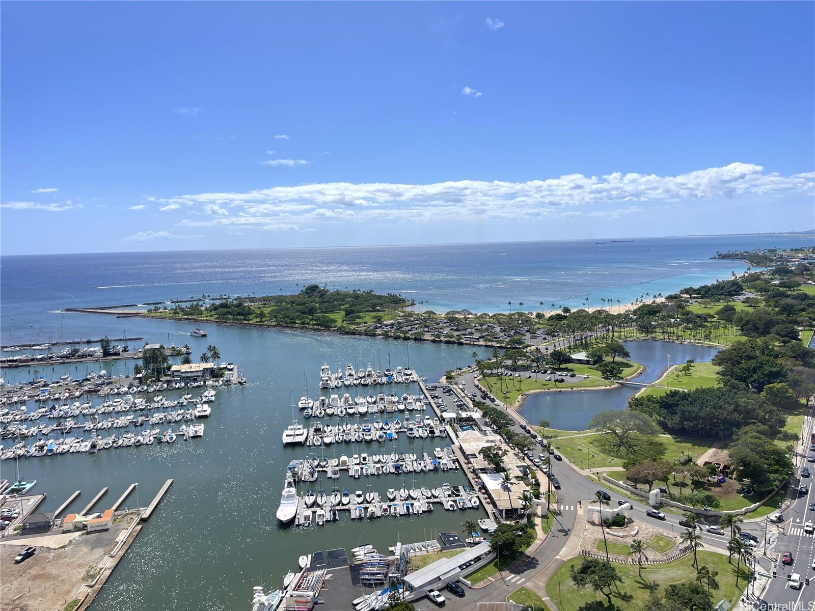Yacht Harbor Towers condo # 3405, Honolulu, Hawaii - photo 21 of 24