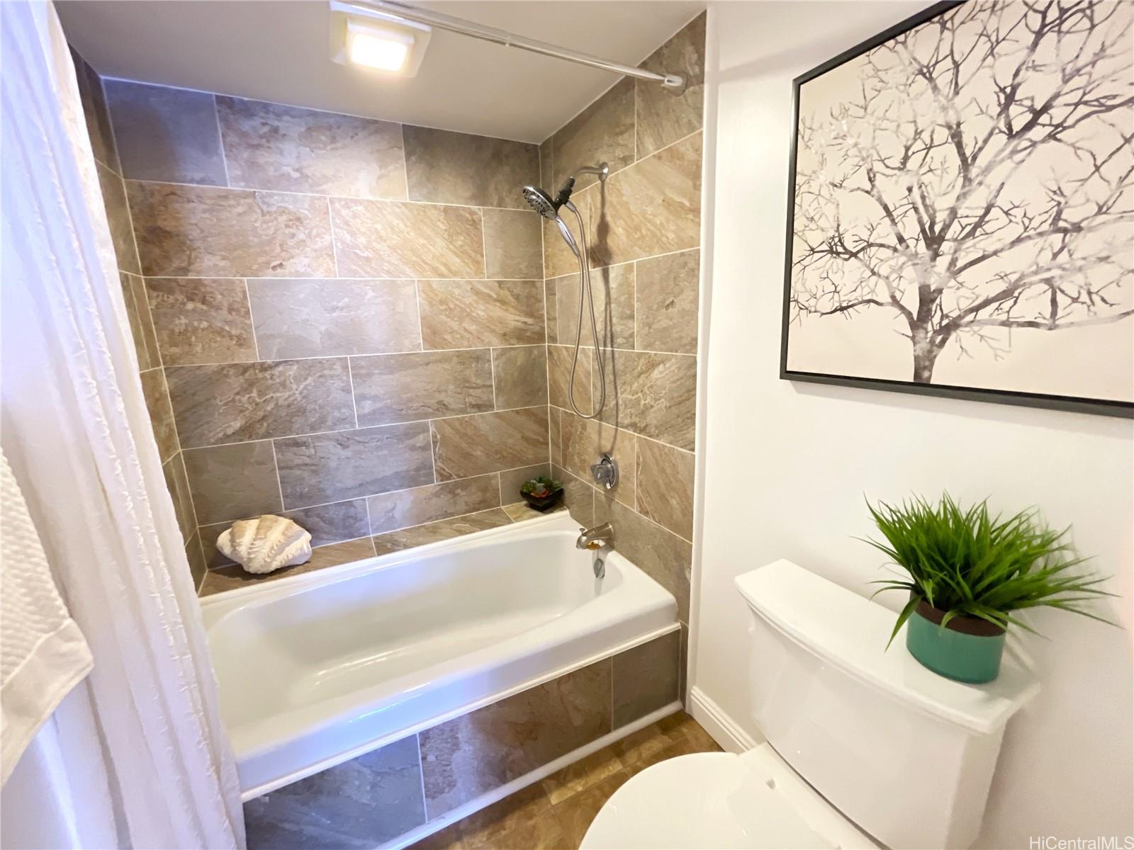 Yacht Harbor Towers condo # 3405, Honolulu, Hawaii - photo 23 of 24