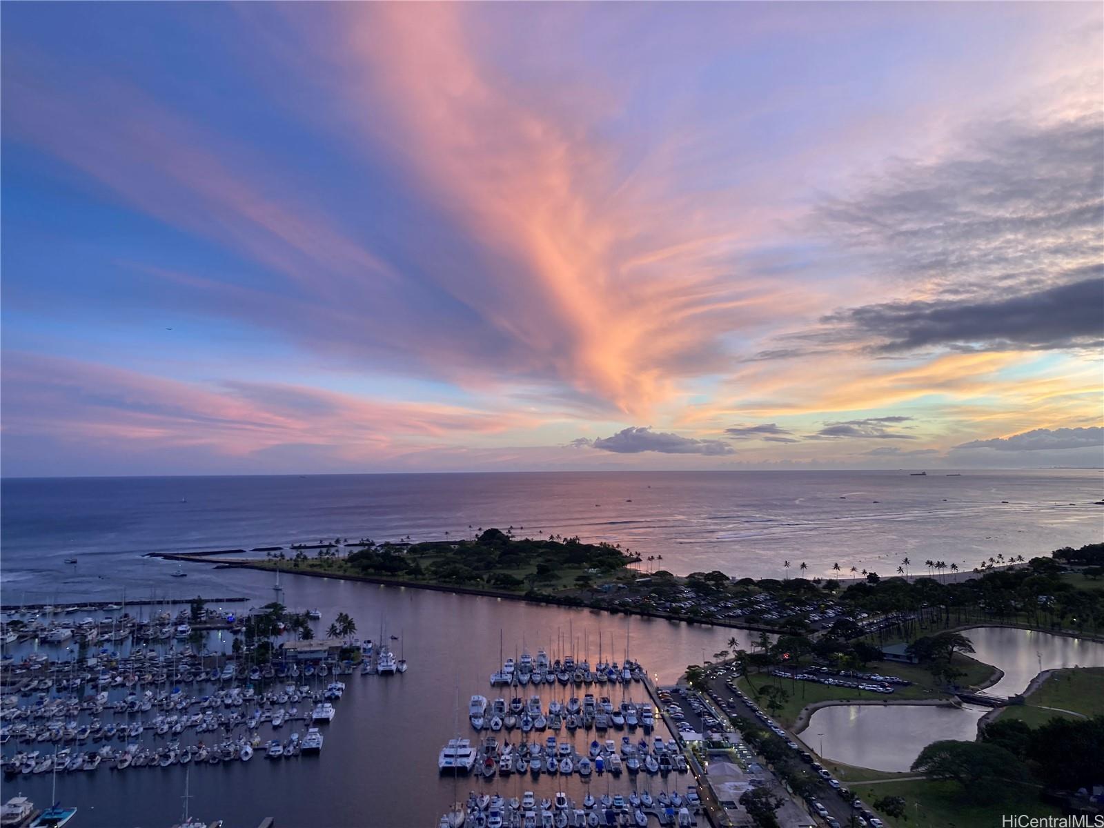Yacht Harbor Towers condo # 3405, Honolulu, Hawaii - photo 24 of 24