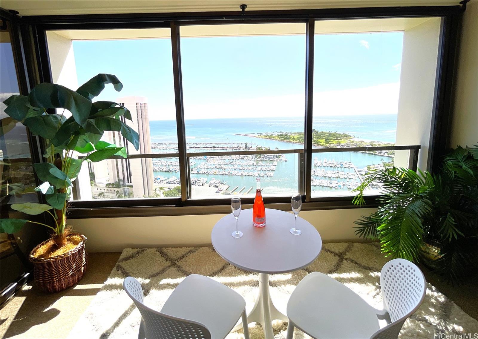 Yacht Harbor Towers condo # 3405, Honolulu, Hawaii - photo 4 of 24
