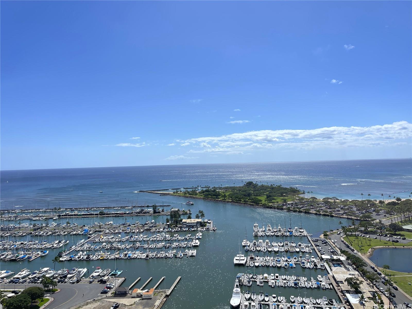 Yacht Harbor Towers condo # 3405, Honolulu, Hawaii - photo 5 of 23