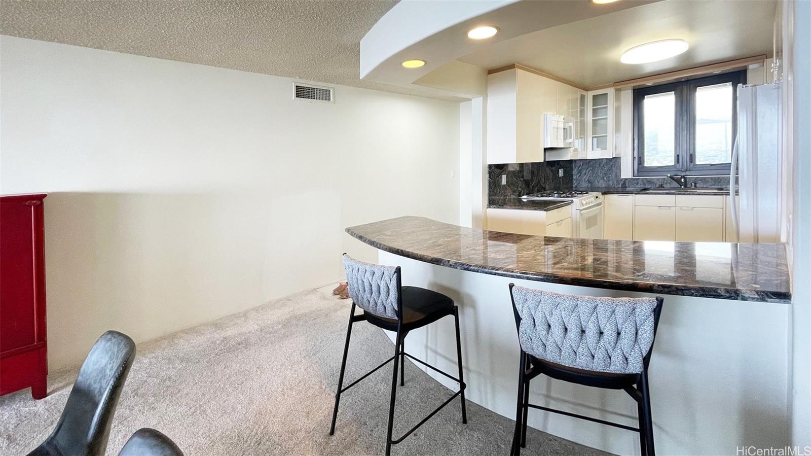 1650 Ala Moana Blvd Honolulu - Rental - photo 5 of 25