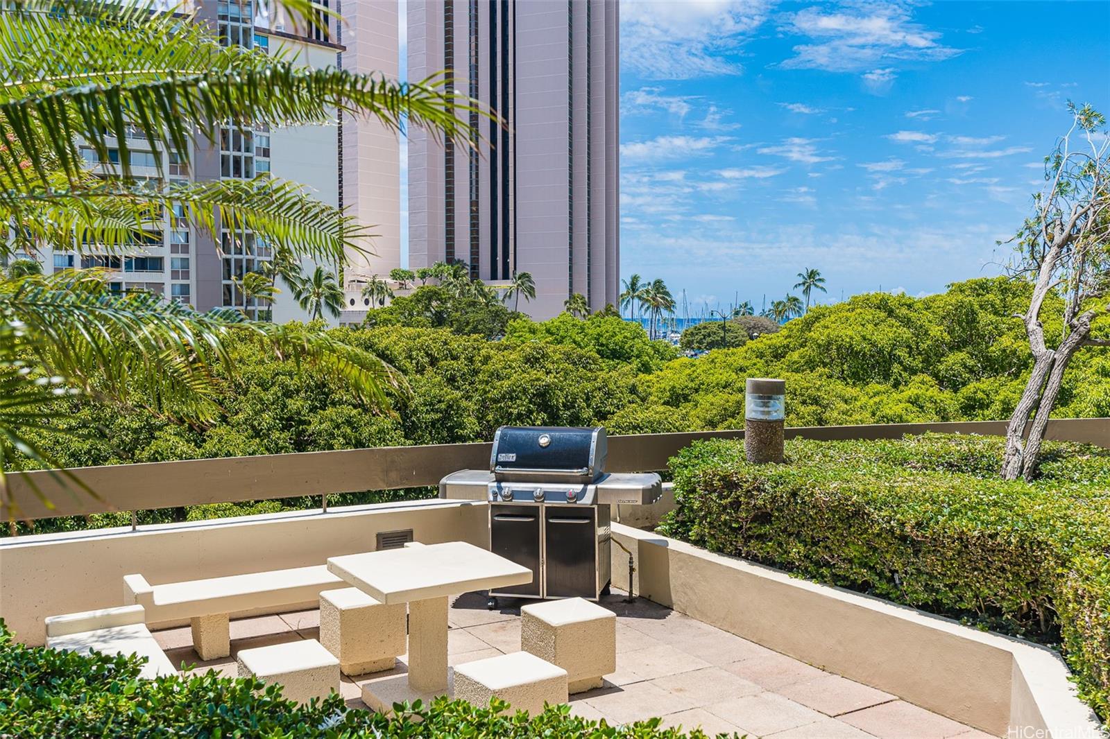 Yacht Harbor Towers condo # 3707, Honolulu, Hawaii - photo 19 of 23