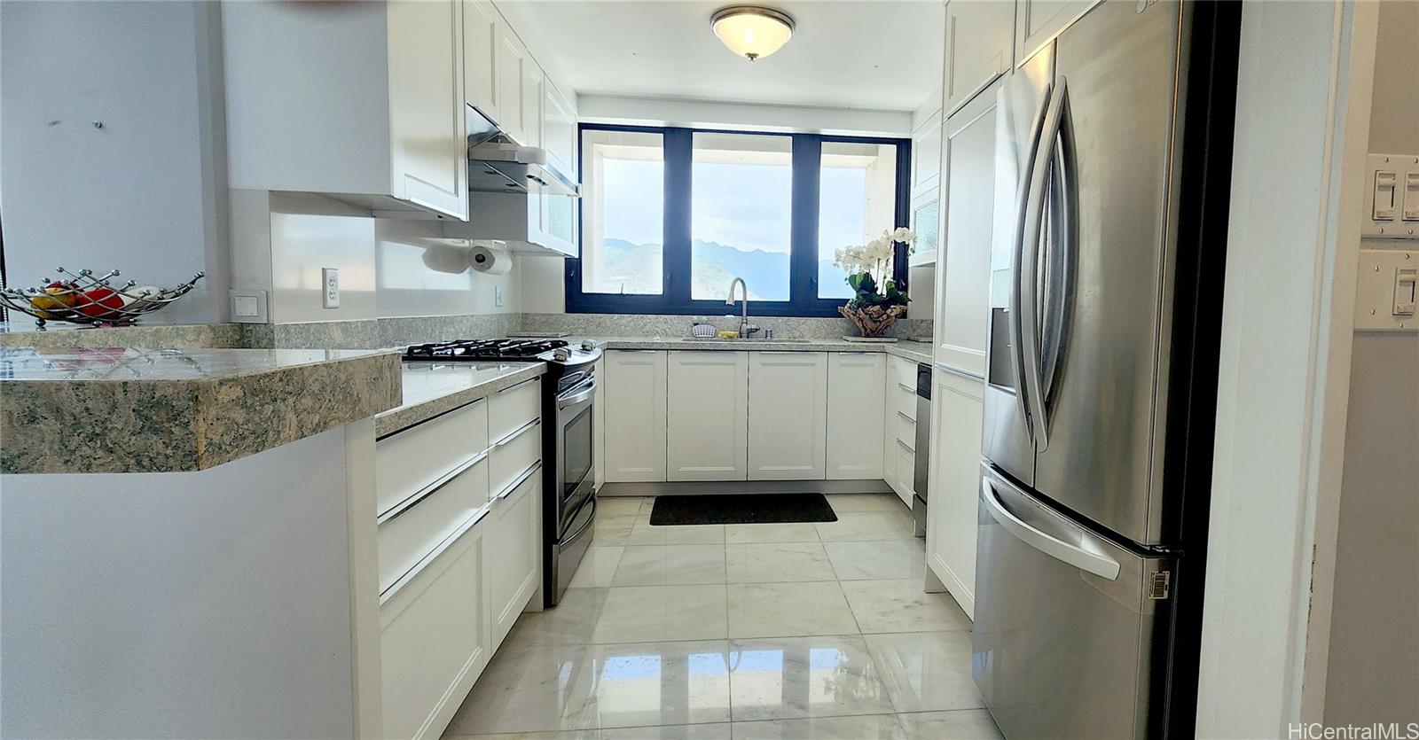 Yacht Harbor Towers condo # 3801, Honolulu, Hawaii - photo 11 of 25