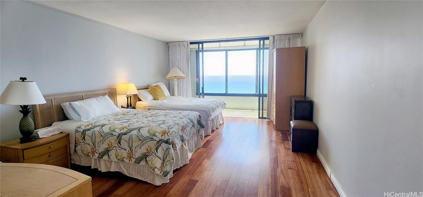 Yacht Harbor Towers condo # 3801, Honolulu, Hawaii - photo 16 of 25