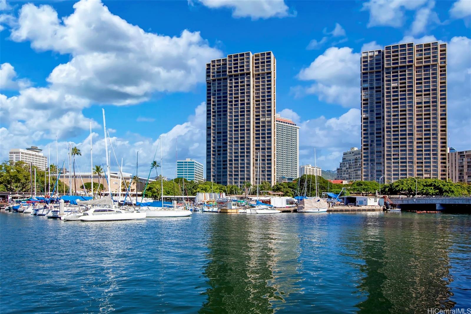Yacht Harbor Towers condo # 3901, Honolulu, Hawaii - photo 25 of 25