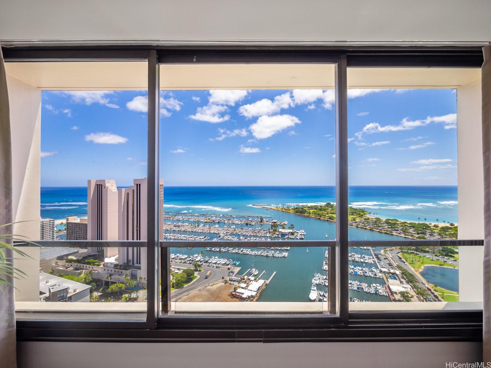 Yacht Harbor Towers condo # 4003, Honolulu, Hawaii - photo 15 of 25