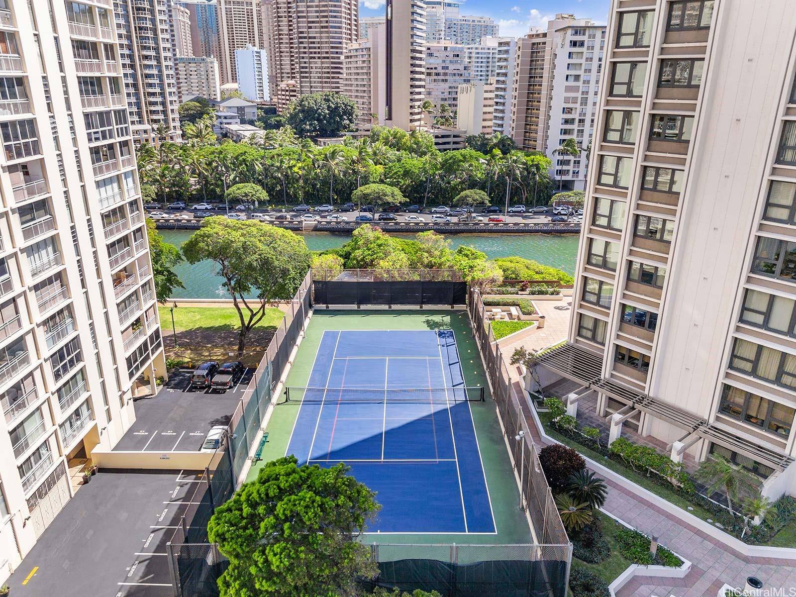 Yacht Harbor Towers condo # 4003, Honolulu, Hawaii - photo 24 of 25