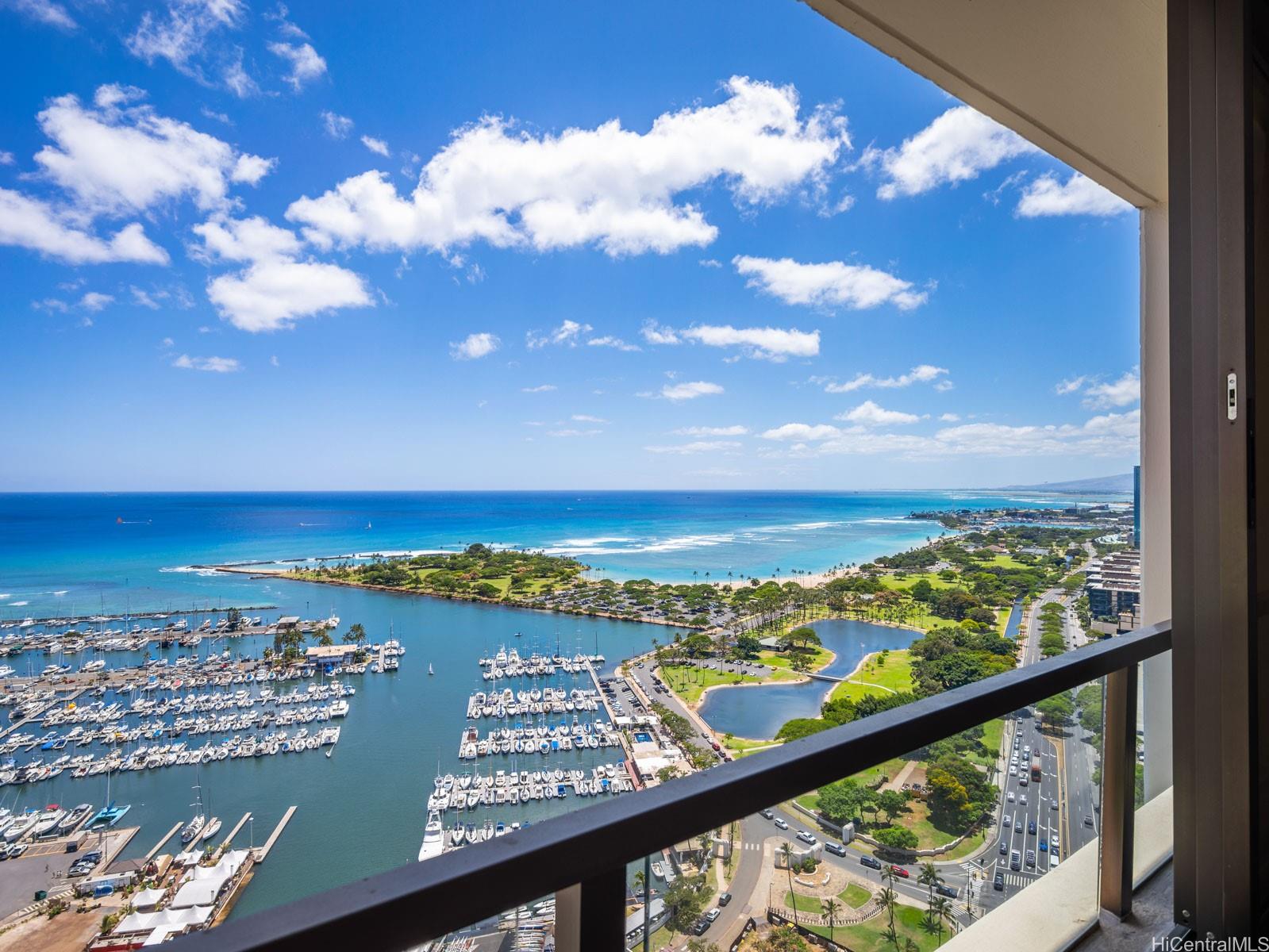 Yacht Harbor Towers condo # 4003, Honolulu, Hawaii - photo 4 of 25